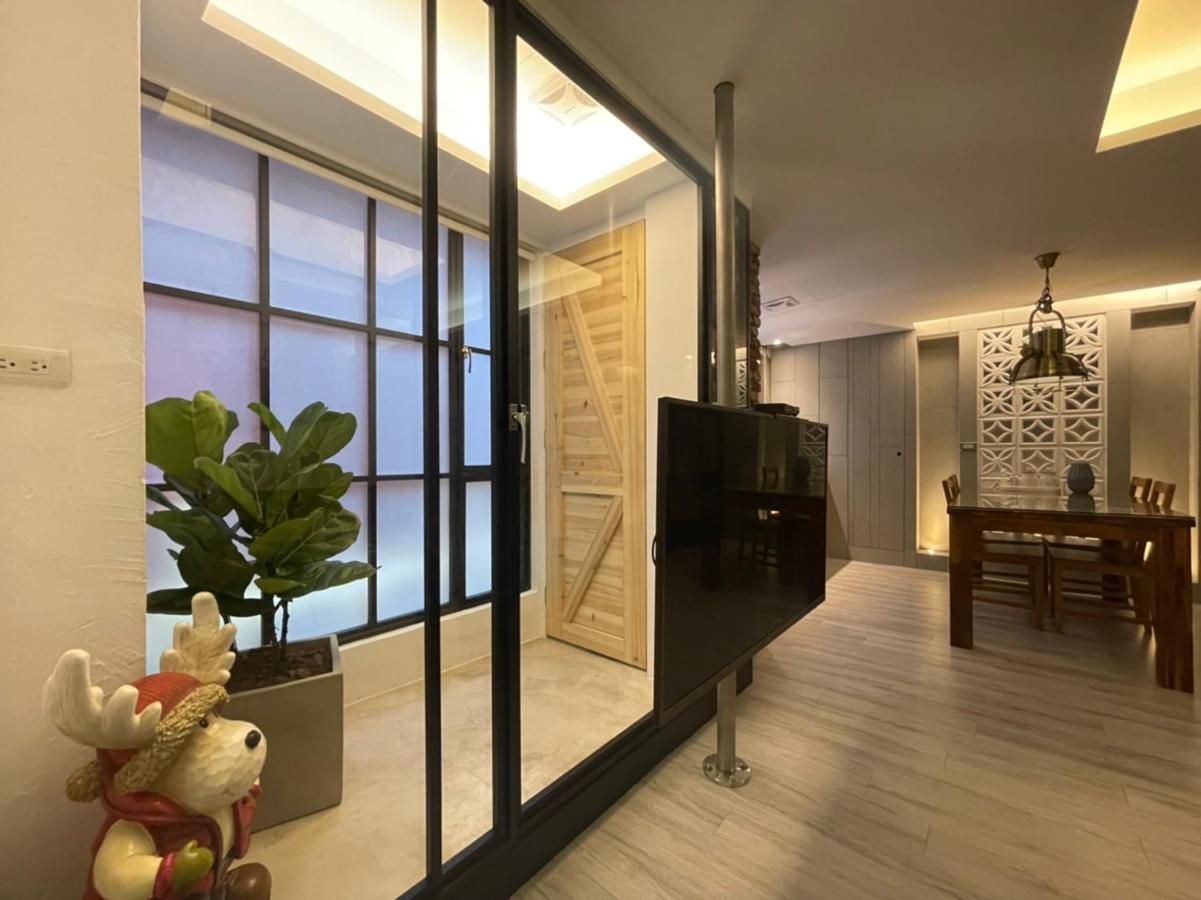 阡陌-放房間民宿 Tainan Exteriör bild