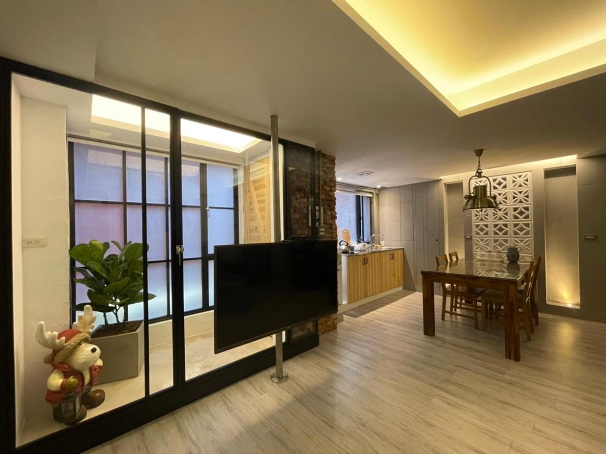 阡陌-放房間民宿 Tainan Exteriör bild